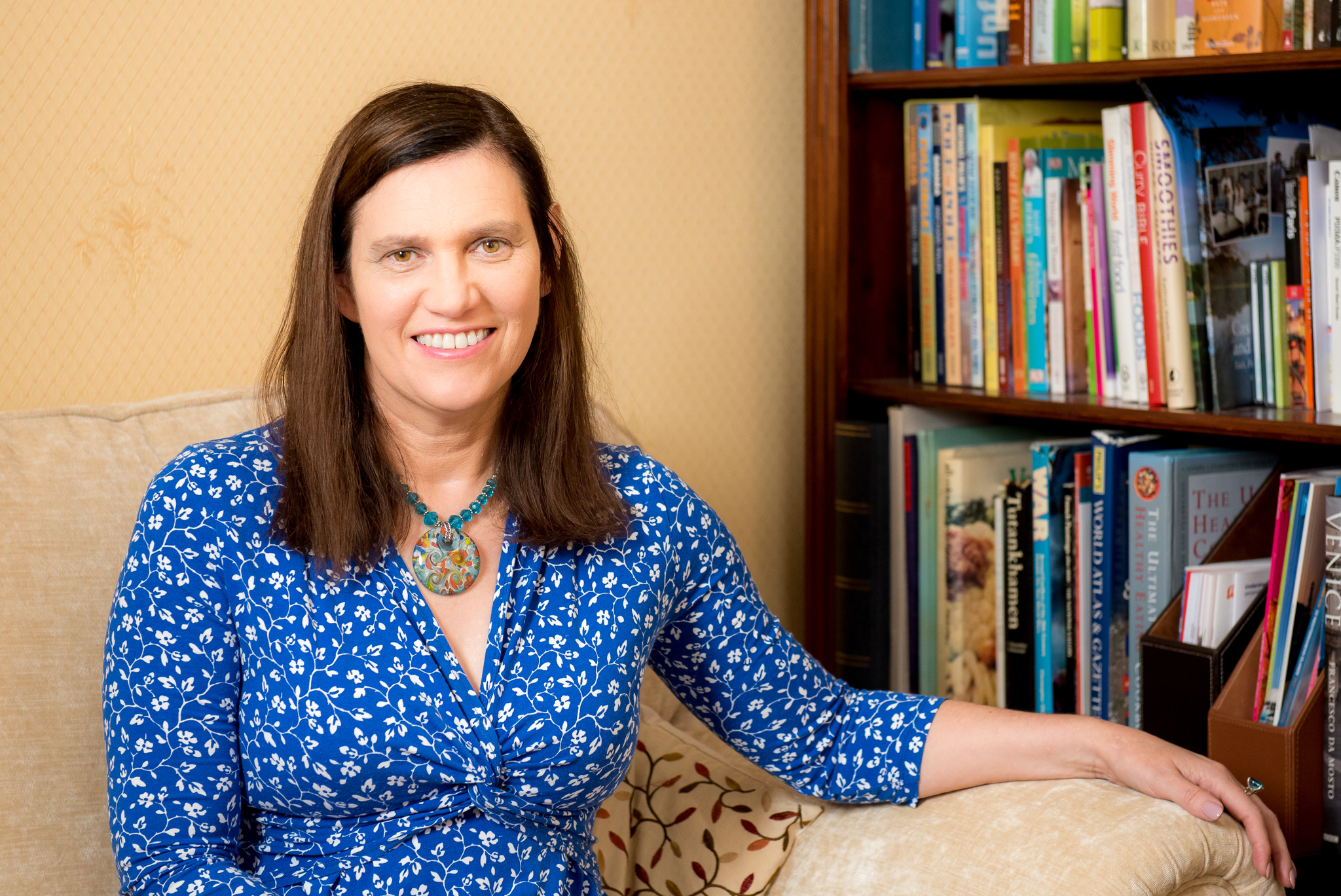 Rebecca Edmonds - qualified clinical hypnotherapist and psychotherapist